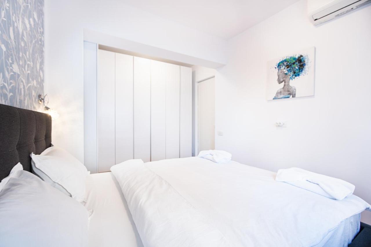 Apartment Luxury Pipera *